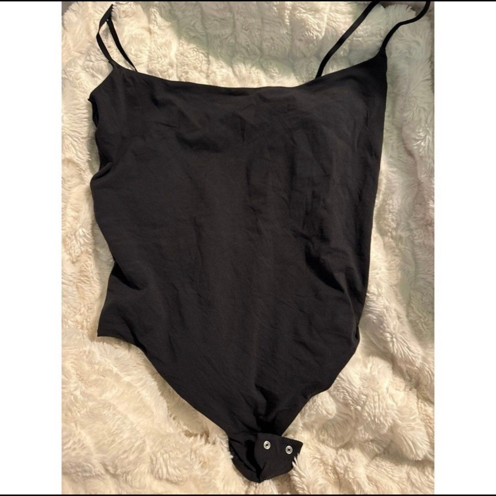 Skims Fits Everybody Thong Bodysuit - Picture 3 of 5